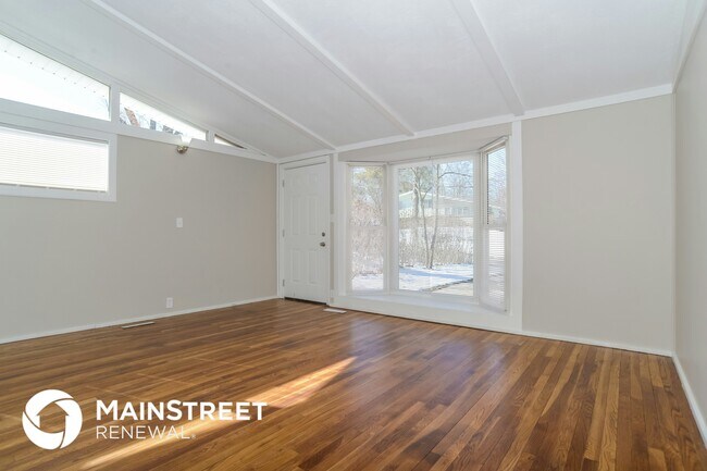 Foto del edificio - 5811 N Highland Ave