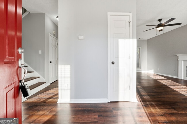 Foto del edificio - 760 Jackson Bank Pl NW