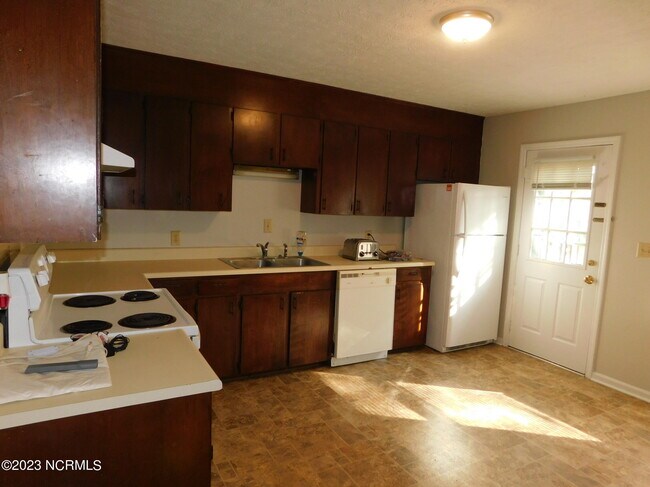 Building Photo - 607 Longleaf Rd