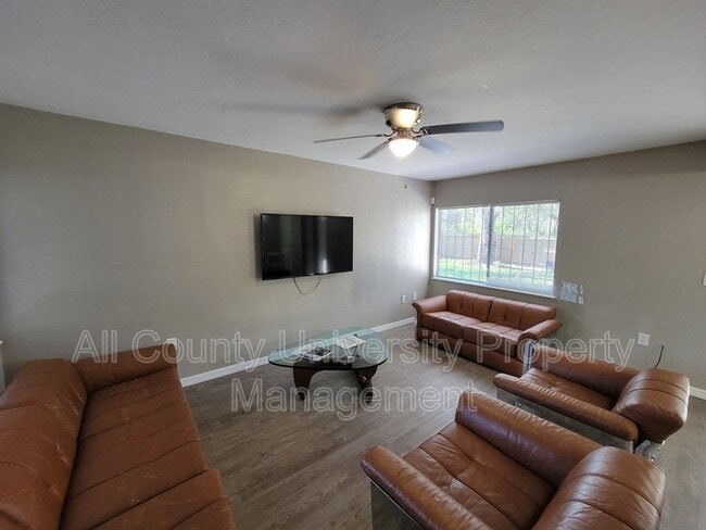 Photo - 207 SW 6th Ave House