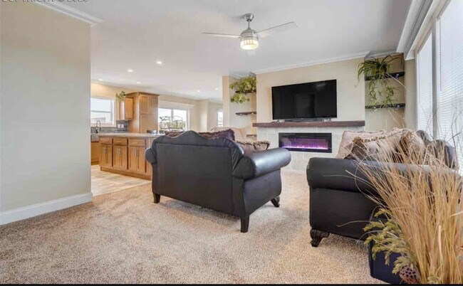 Foto del edificio - 7443 Little Chief Ct