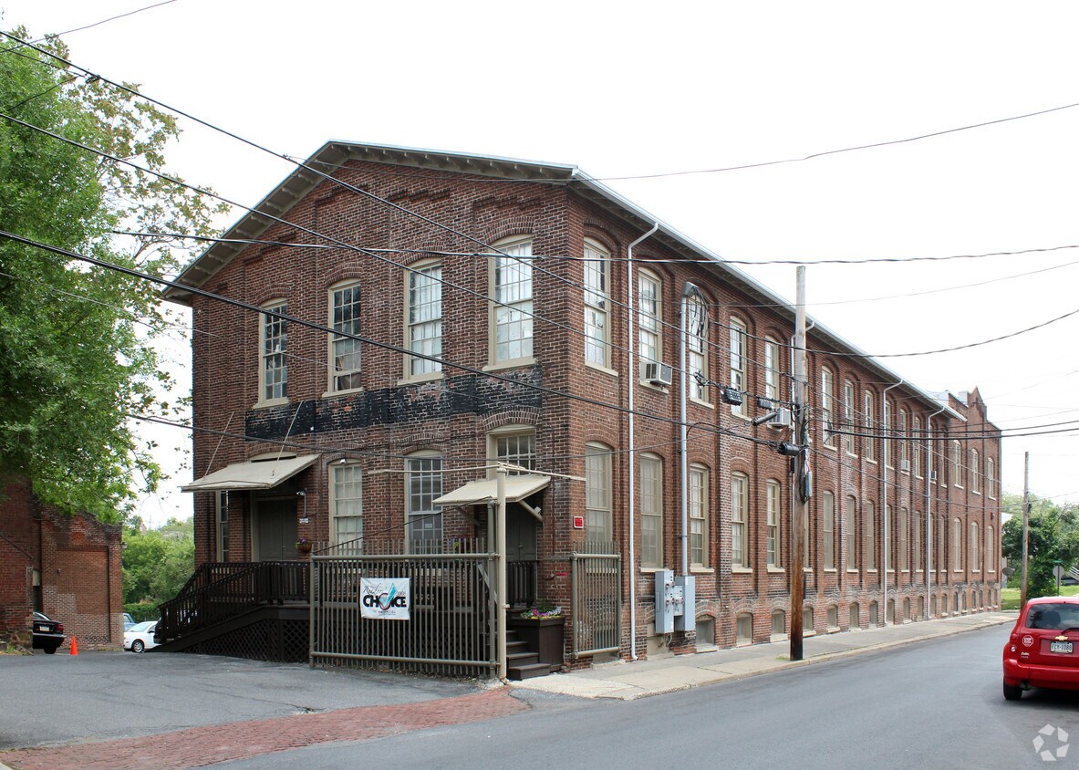 Foto del edificio - 727 N Meadow St