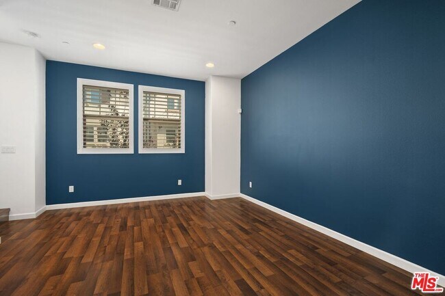 Building Photo - 14124 Oak Ln