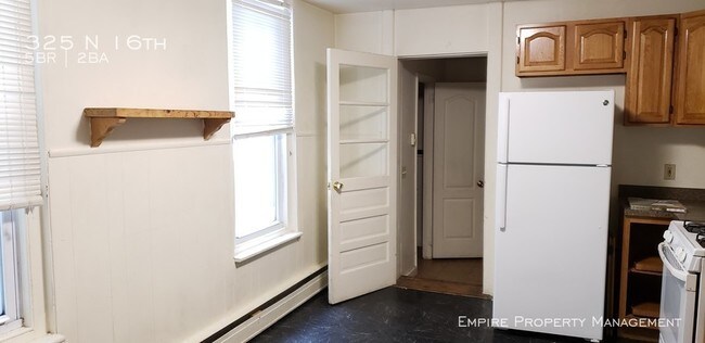 Building Photo - 5 Bedroom House located in Allentown