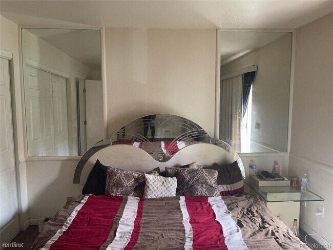 Foto del edificio - 1 br, 1 bath Condo - 155 S Sable Blvd Apt S16