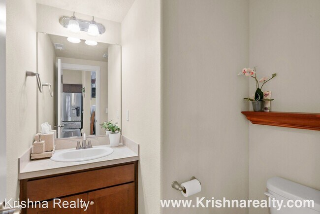 Foto del edificio - 3 br, 2.5 bath House - 7889 NE Caitlin St