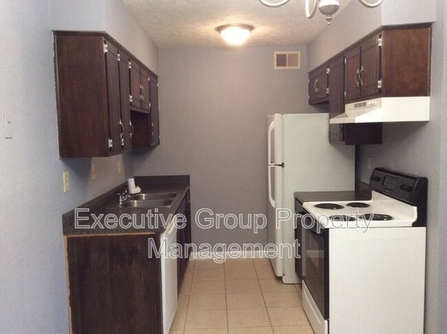 Foto del edificio - 365-2 ELMWOOD DRIVE