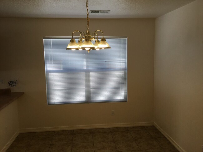 Foto del edificio - 1740 Sierra Norte Loop NE