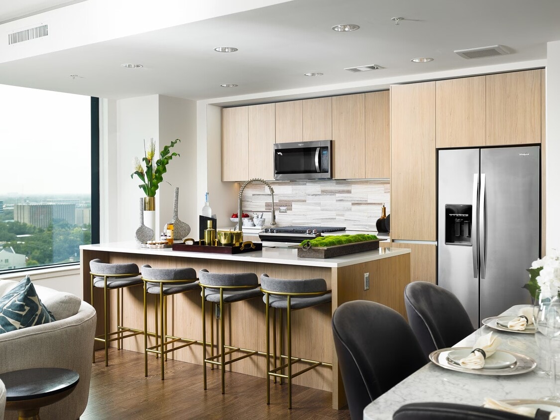 Luxury High-Rise Living | 4 Weeks Free! - Luxury High-Rise Living | 4 Weeks Free!