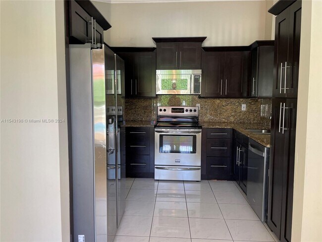 Building Photo - 16178 SW 154th Ct