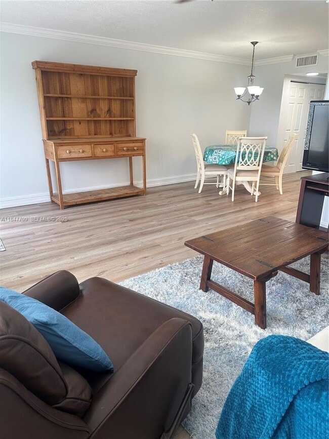 Building Photo - 4027 Swansea Crescent