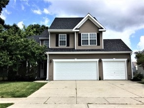 Building Photo - 994 Haywood Dr