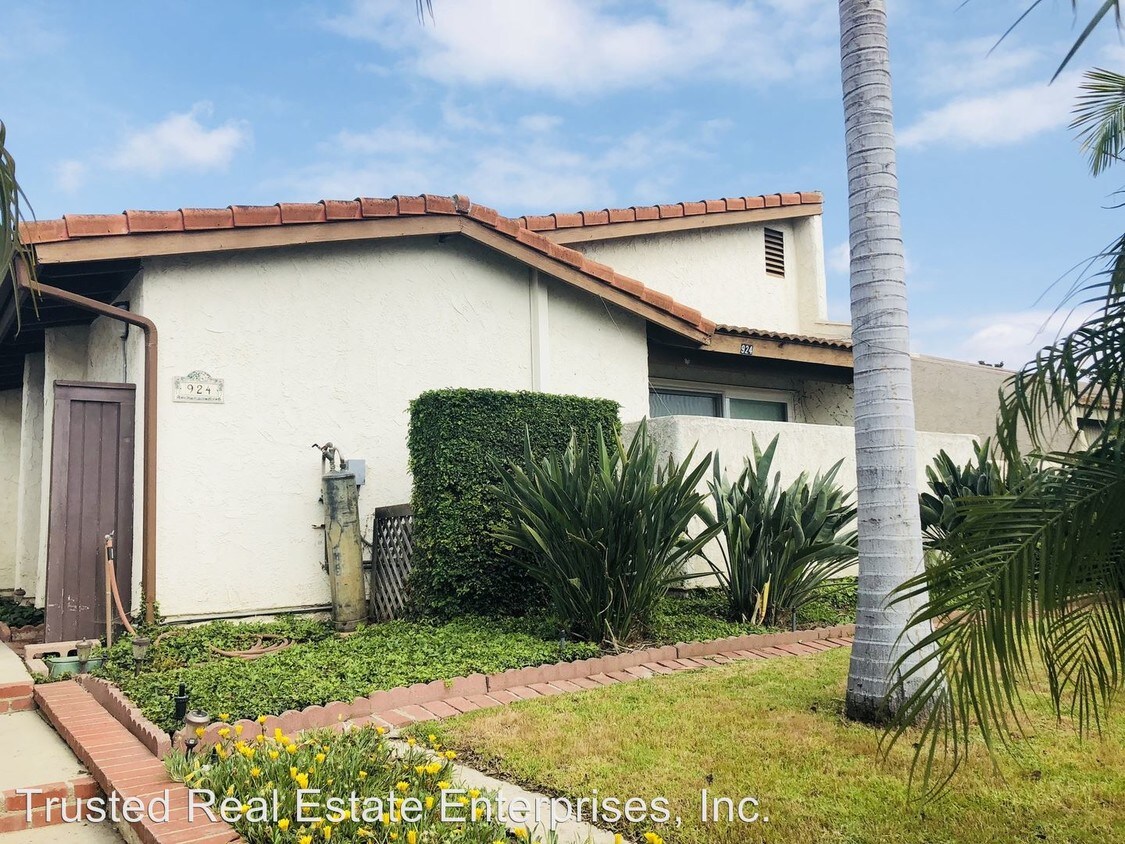 Foto principal - 3 br, 2 bath House - 924 Belmont Street