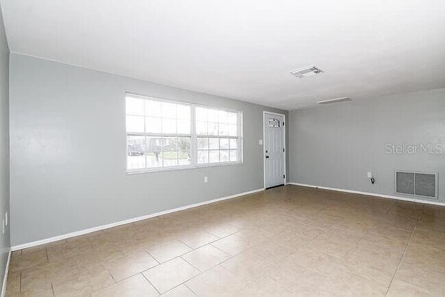 Foto del edificio - 3531 Rosewater Dr