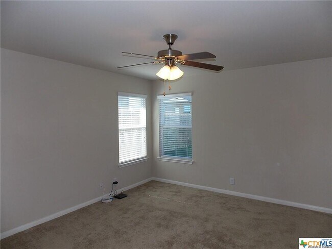 Building Photo - 117 Brazoria Trail