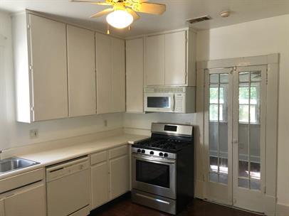 Building Photo - 638 W 37th St