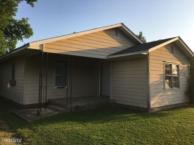 Foto del edificio - 3 br, 1 bath House - 1310 W Cypress Ave