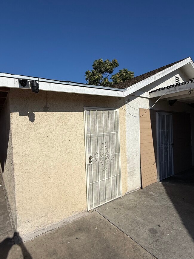 Foto del edificio - 9622 Evers Ave
