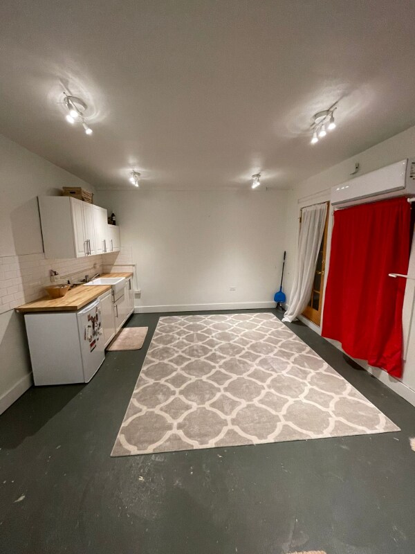 Foto principal - 416 E Main St