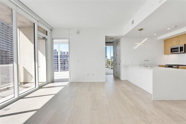 Foto del edificio - 301 West Ave