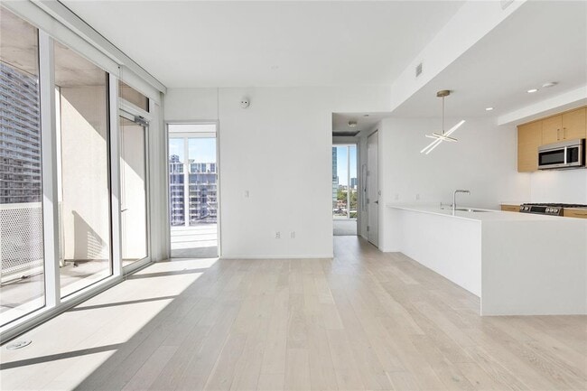 Building Photo - 301 West Ave