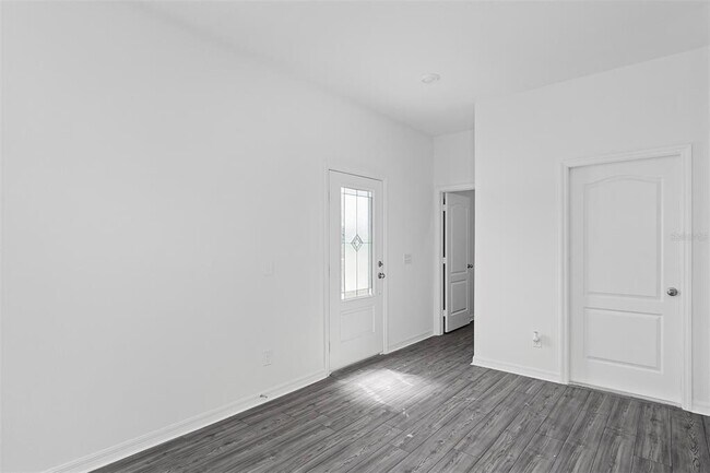 Foto del edificio - 552 Bay Leaf Dr
