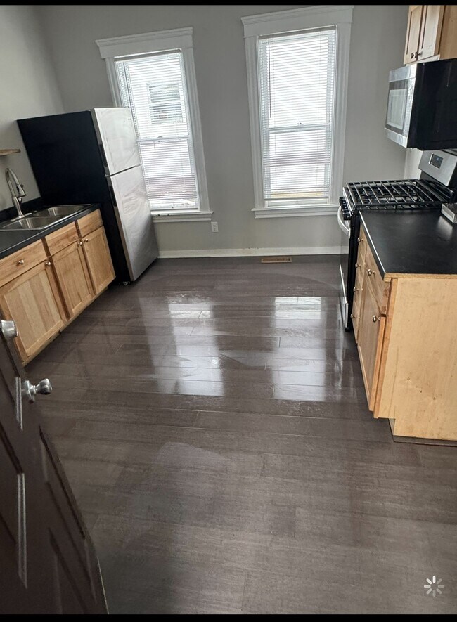 Cocina - 529 McCourtie St