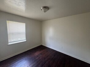 Building Photo - 2709 Avenue E
