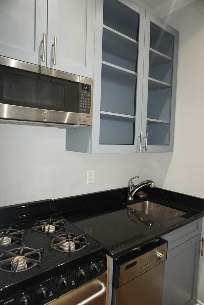 Photo - 697 Tenth Ave (47th & 48th Ave), #2FS Apartment
