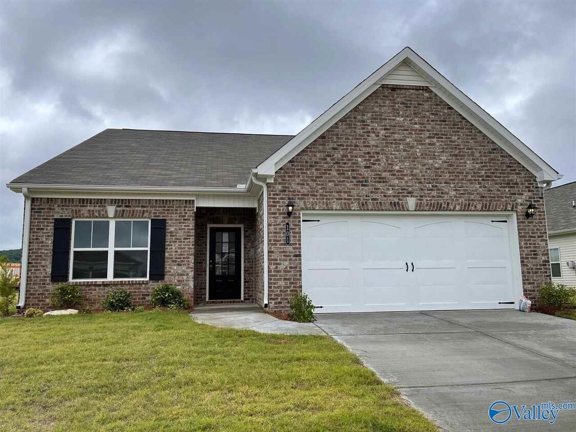 101 Lincoln Gray Cir, New Market, AL 35761 House Rental in New Market