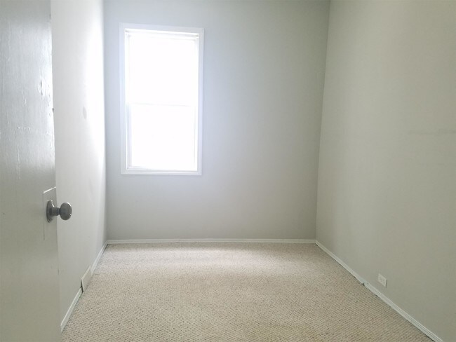 Building Photo - 550 Busti Ave
