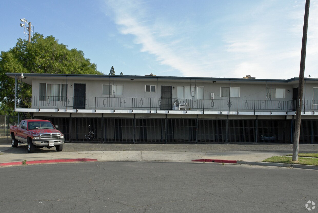 Building Photo - 3621 E Garland Ave
