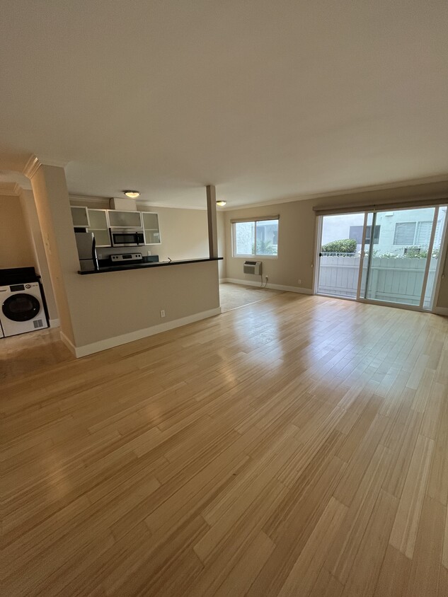 Foto principal - 2884 Sawtelle Blvd