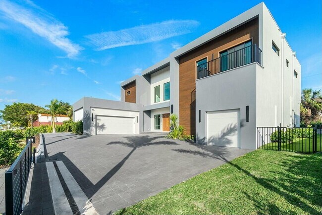 Foto del edificio - 13480 U.S. Rte 1