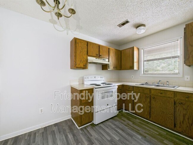 Foto del edificio - 119 Bay Meadow Ct