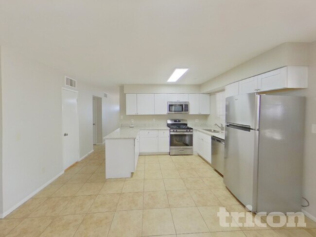 Foto del edificio - 3749 W Butler Dr