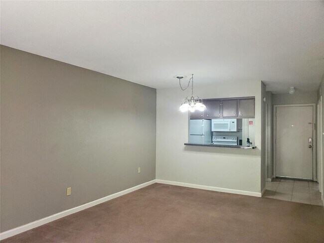 Building Photo - 13151 Walden Rd