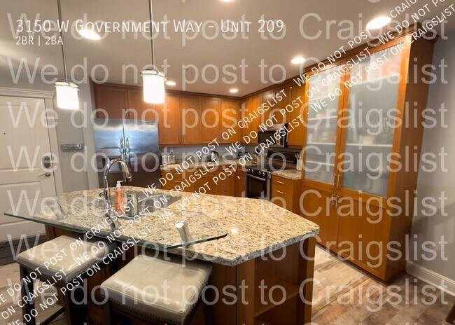 Building Photo - Discovery Park - 2 Bedroom - 2 Bath Condo