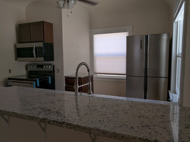 Kitchen - 1536 E 8th St