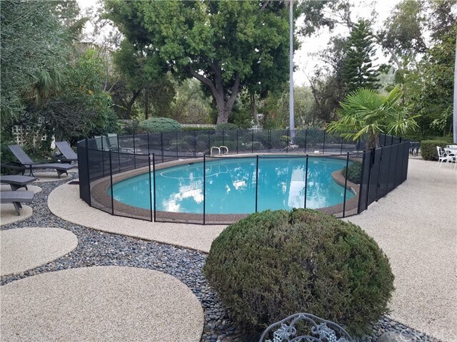 Building Photo - 9912 Highcliff Dr
