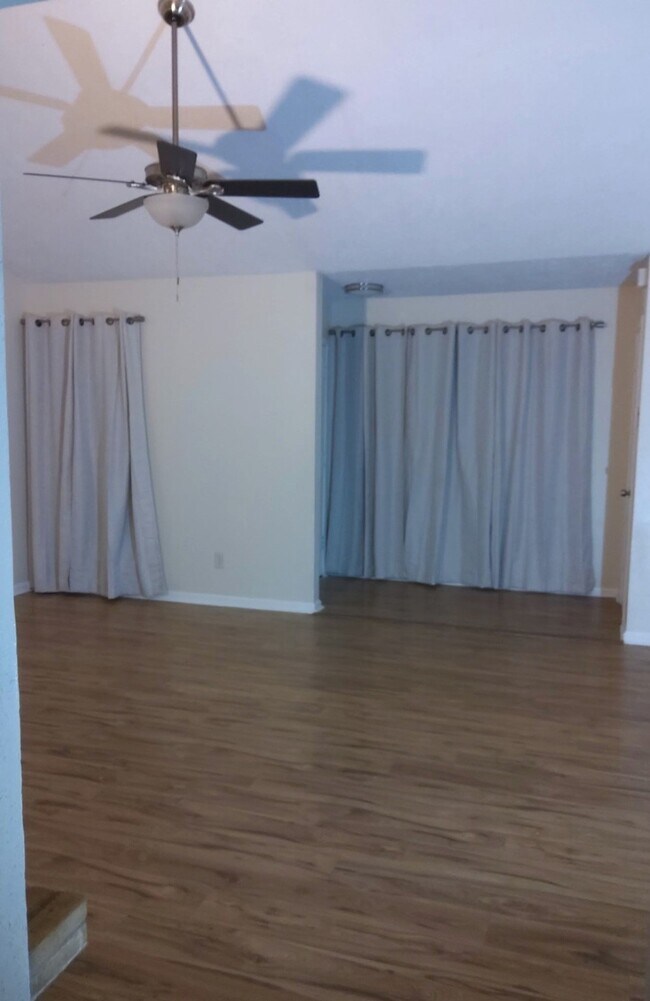 Foto del edificio - 19538 Hollowlog Dr