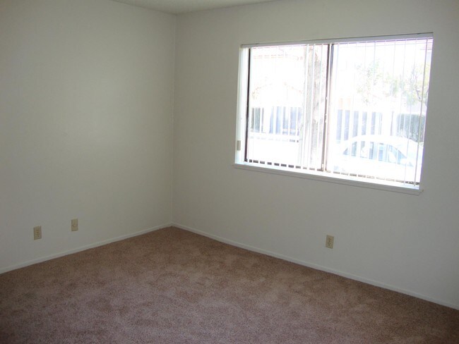 Building Photo - 14427 Lemoli Ave