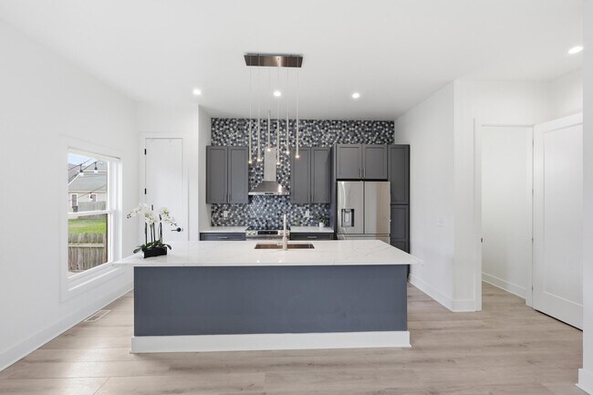 Foto del edificio - 1102 Summit St