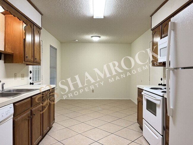 Foto del edificio - Duplex in Midway ISD!
