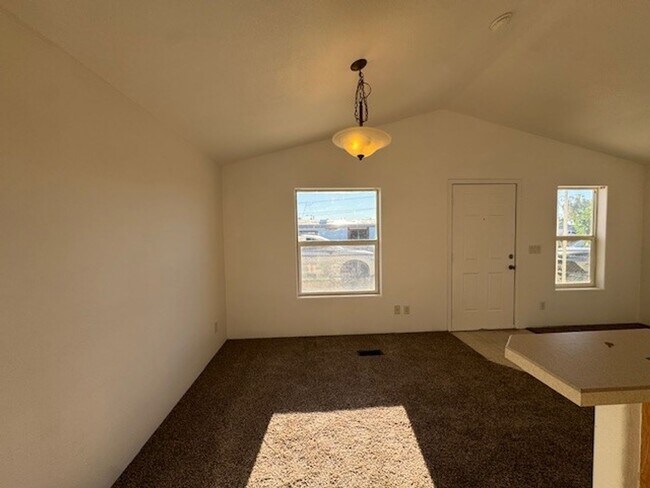 Building Photo - 3 BR house with fenced yard, Nu Paint, Carpet