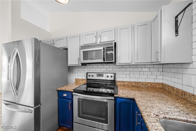 Foto del edificio - 3911 SW 11th Pl
