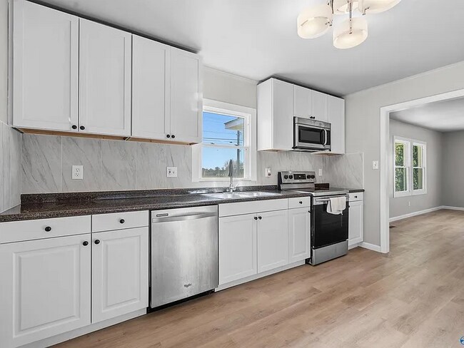 Foto del edificio - 5624 NW Oakwood Rd