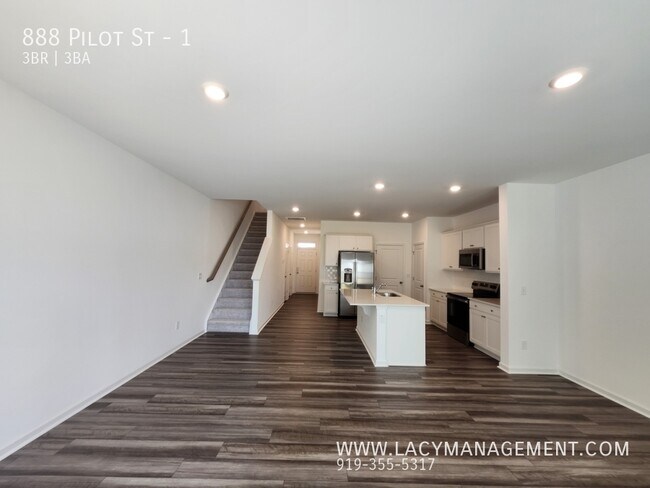 Building Photo - 888 Pilot St