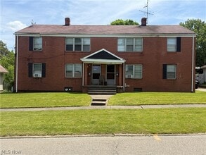 Building Photo - 47 Parkgate Ave