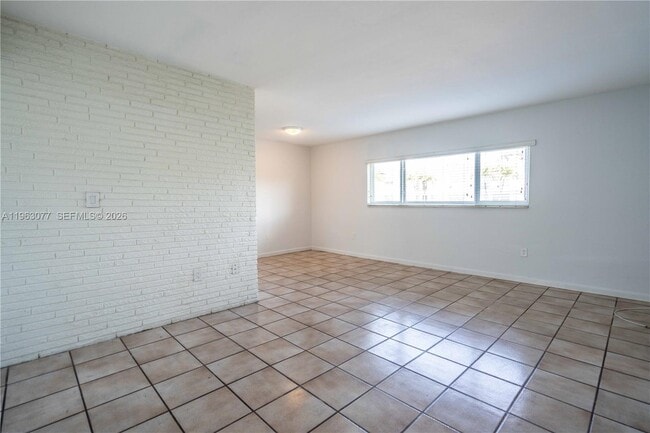 Foto del edificio - 1940 Biarritz Dr